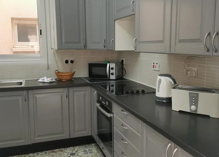 Anne 3 Bedroom Appartement *